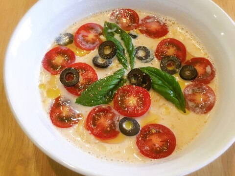 バジル香るトマトミルクラーメン